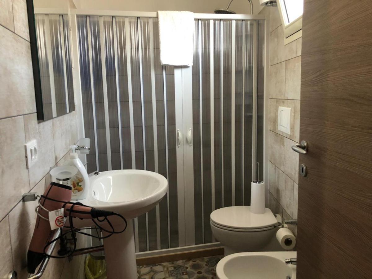 B&B Ornella Leverano Bagian luar foto
