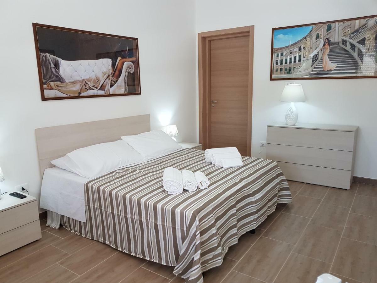 B&B Ornella Leverano Bagian luar foto