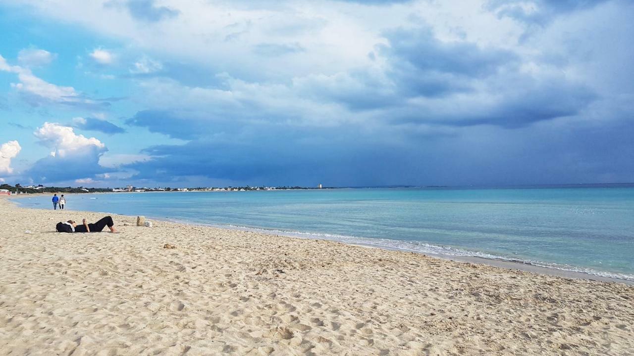 B&B Ornella Leverano Bagian luar foto